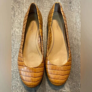 Vionic Hannah Loafers Flats Shoes Womens 7 US 38 EU Brown Leather Croc
